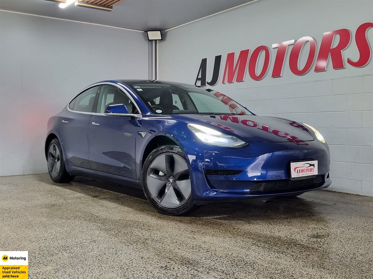 Vehicle image 1