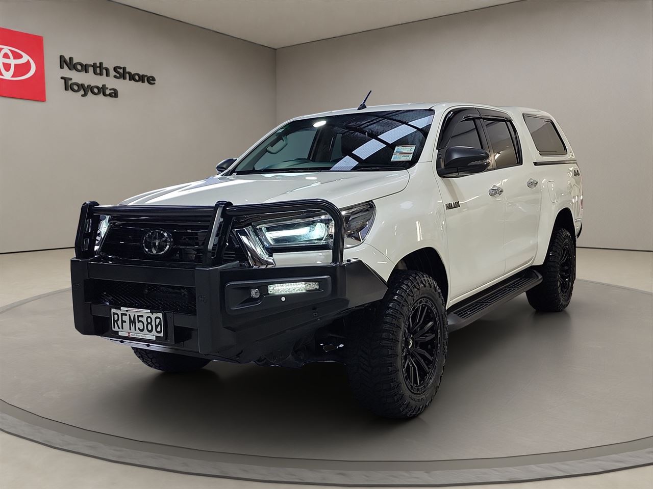 Vehicle image 3
