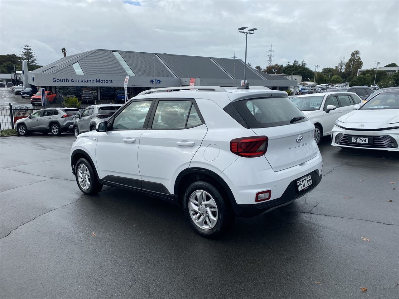 Vehicle image 5