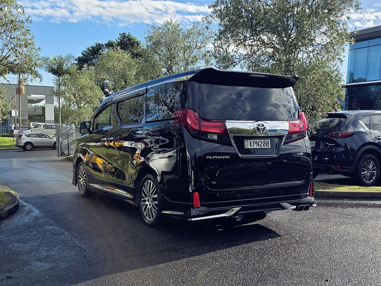 Vehicle image 4