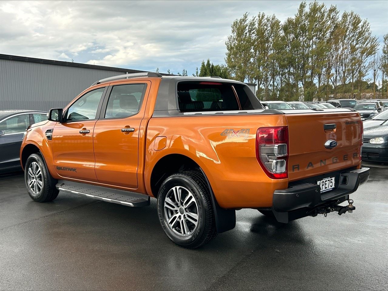 Vehicle image 3