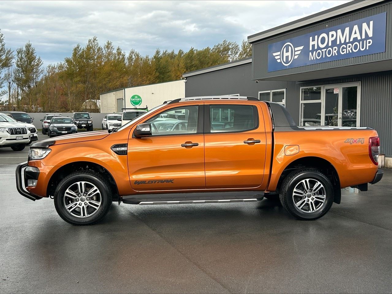 Vehicle image 5
