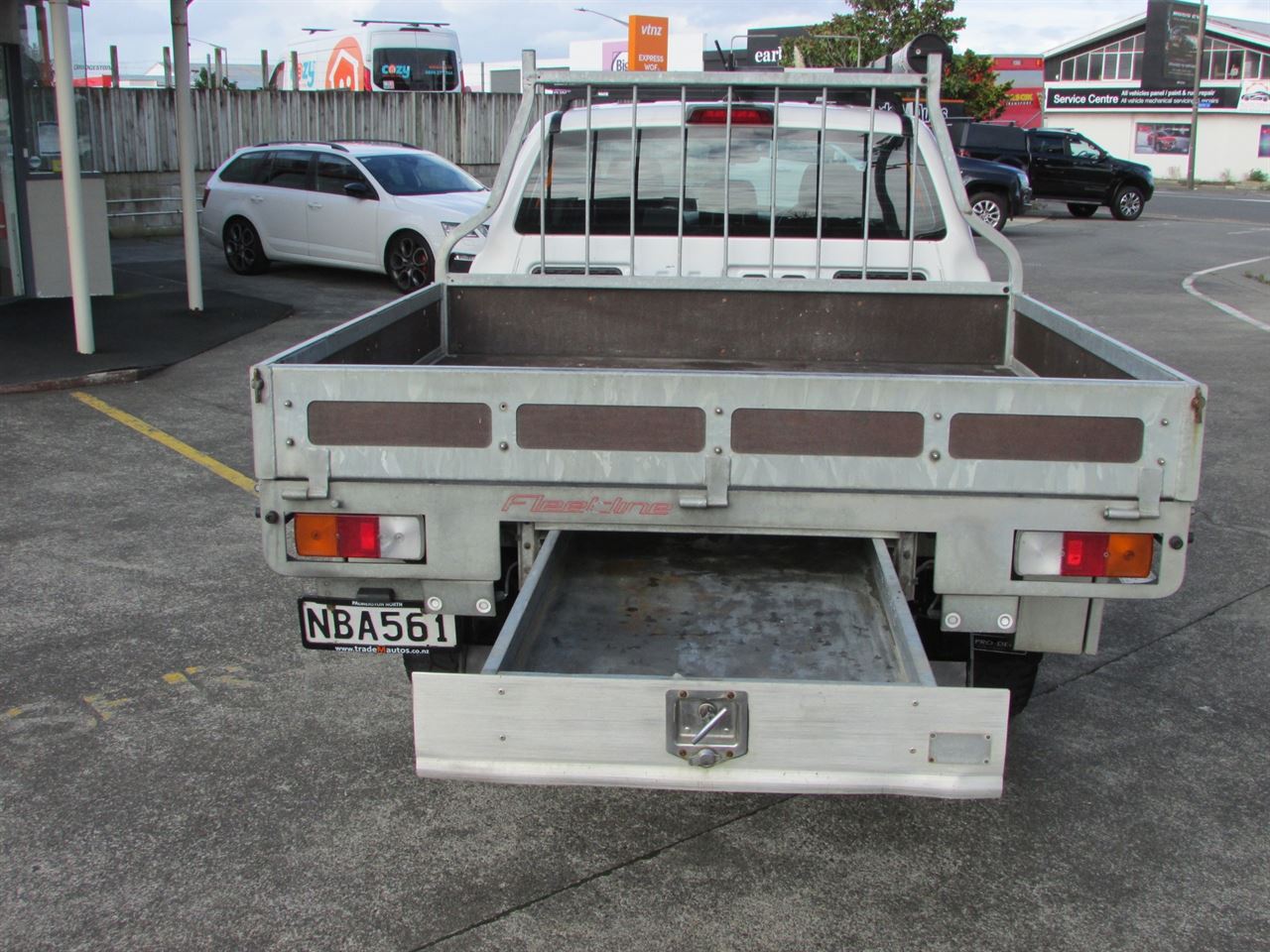 Vehicle image 5