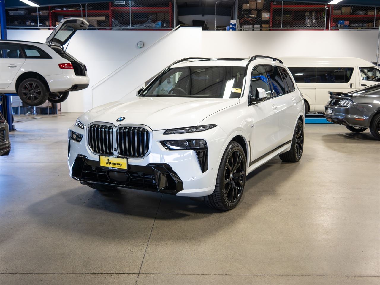 Vehicle image 4