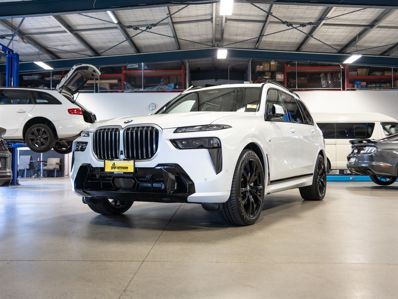 Vehicle image 5