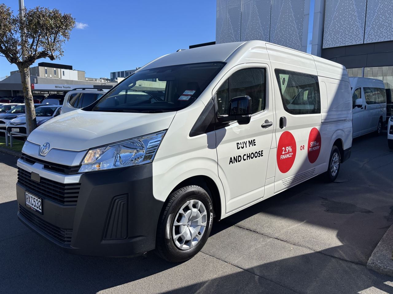 Vehicle image 4