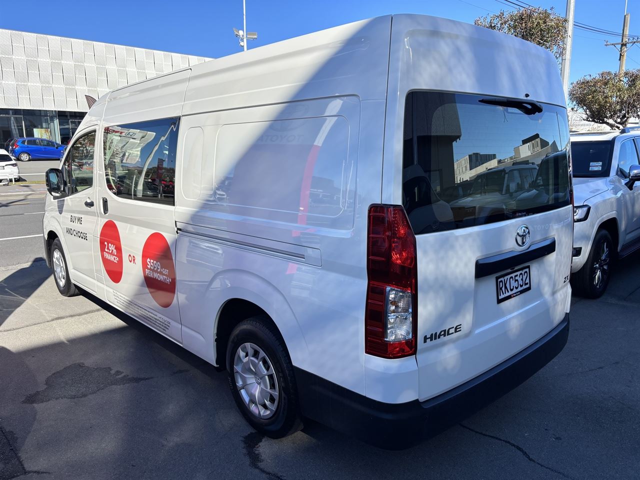 Vehicle image 5