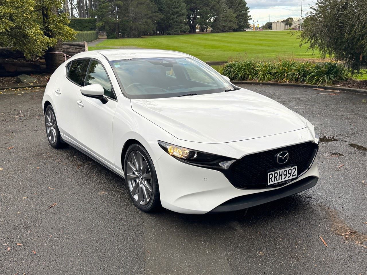 Vehicle image 3