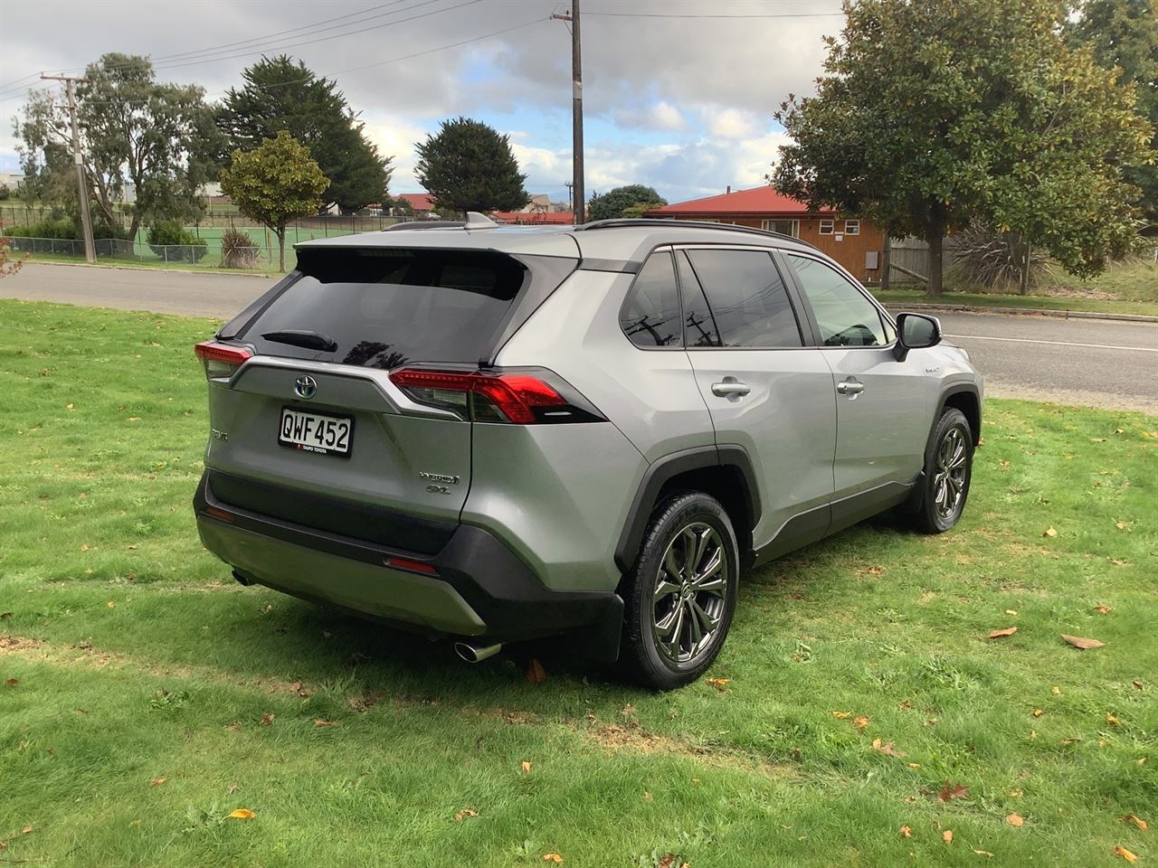 Vehicle image 5