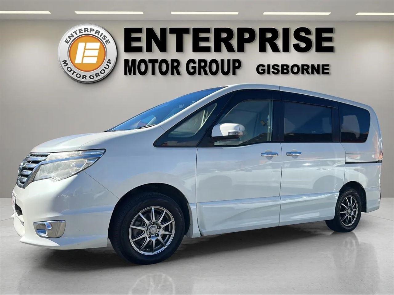 Vehicle image 4