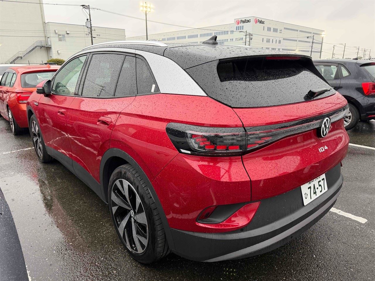 Vehicle image 3