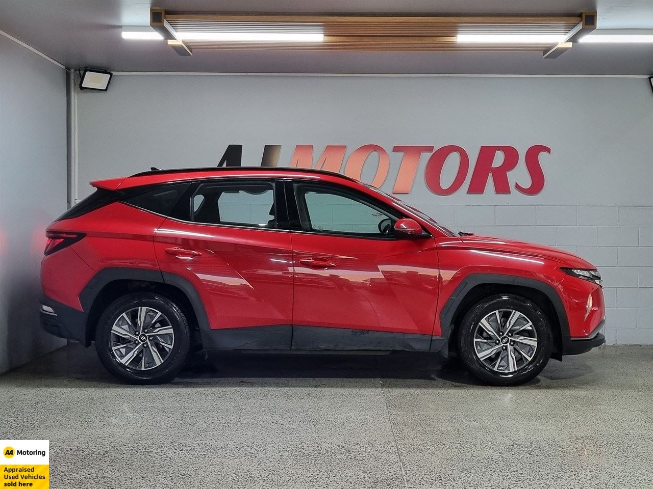 Vehicle image 5