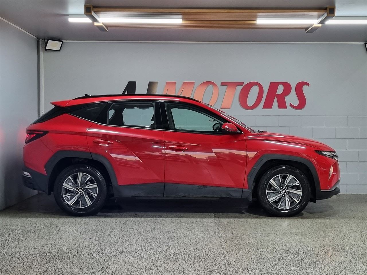 Vehicle image 5
