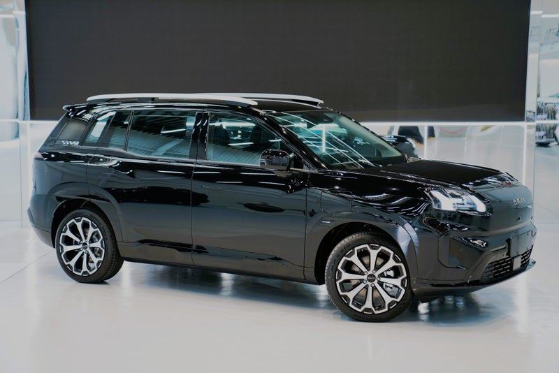 Vehicle image 5