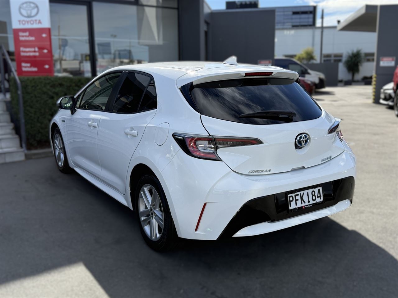 Vehicle image 5