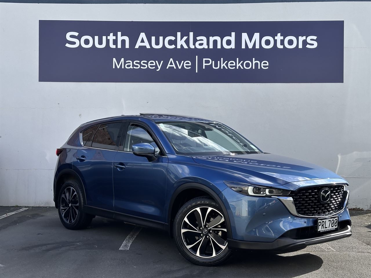 Vehicle image 3
