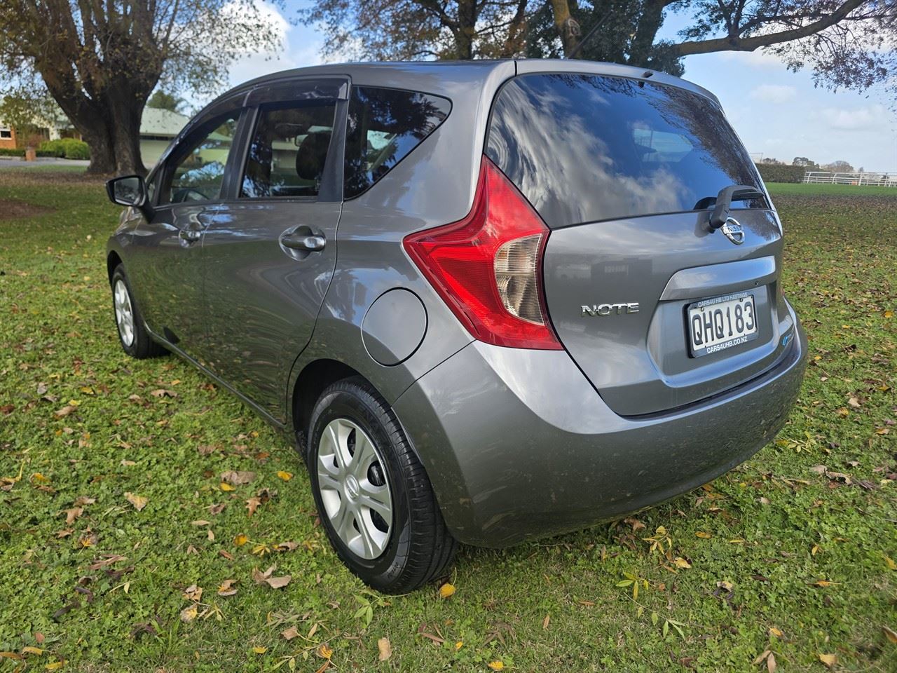 Vehicle image 3
