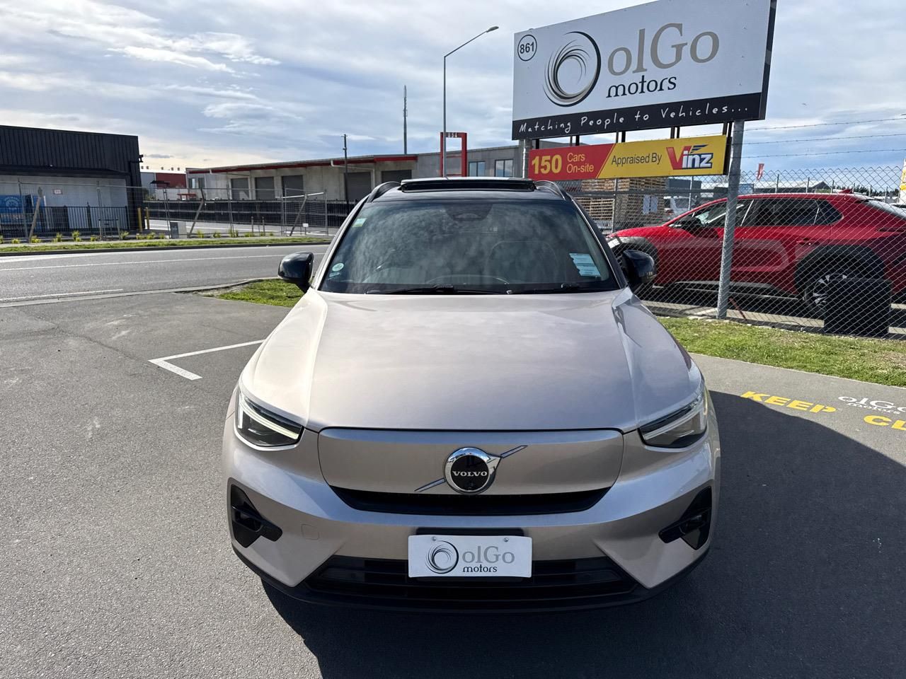 Vehicle image 3