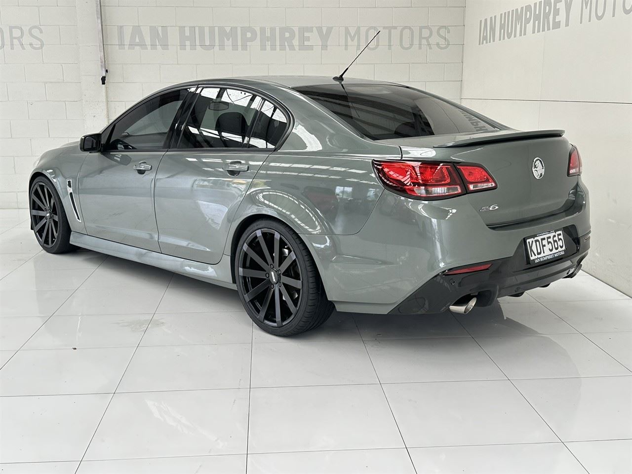 Vehicle image 4