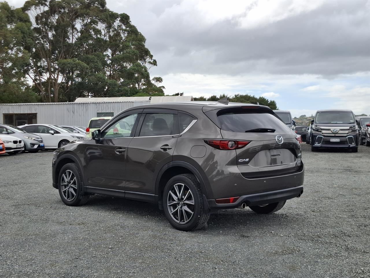 Vehicle image 5