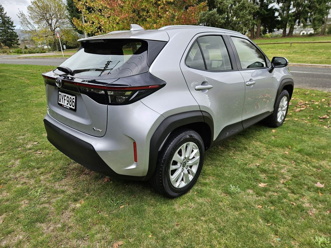 Vehicle image 5