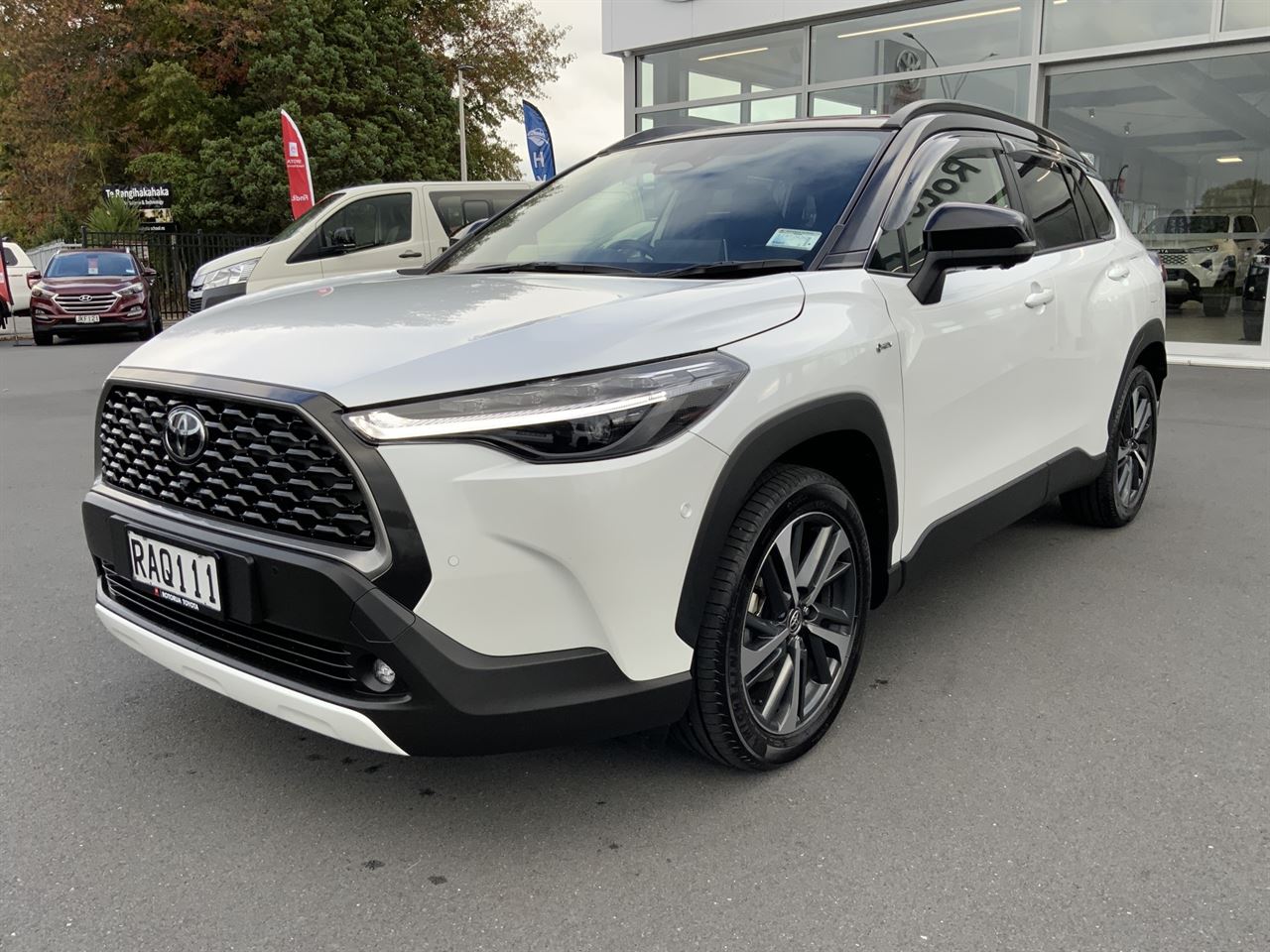 Vehicle image 4