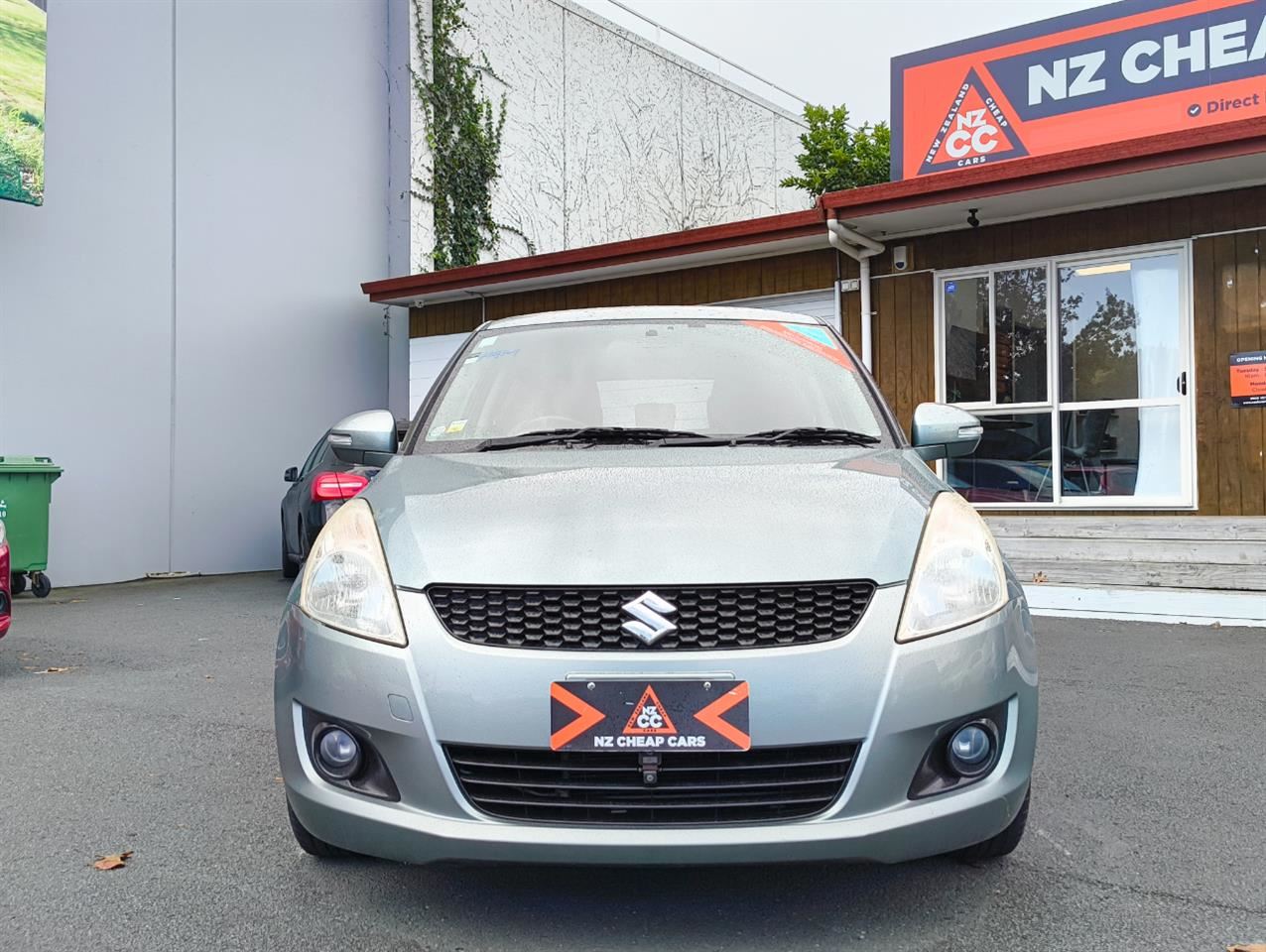 Vehicle image 3