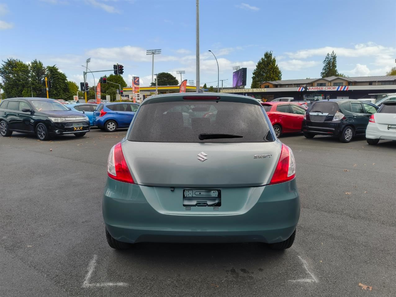 Vehicle image 5