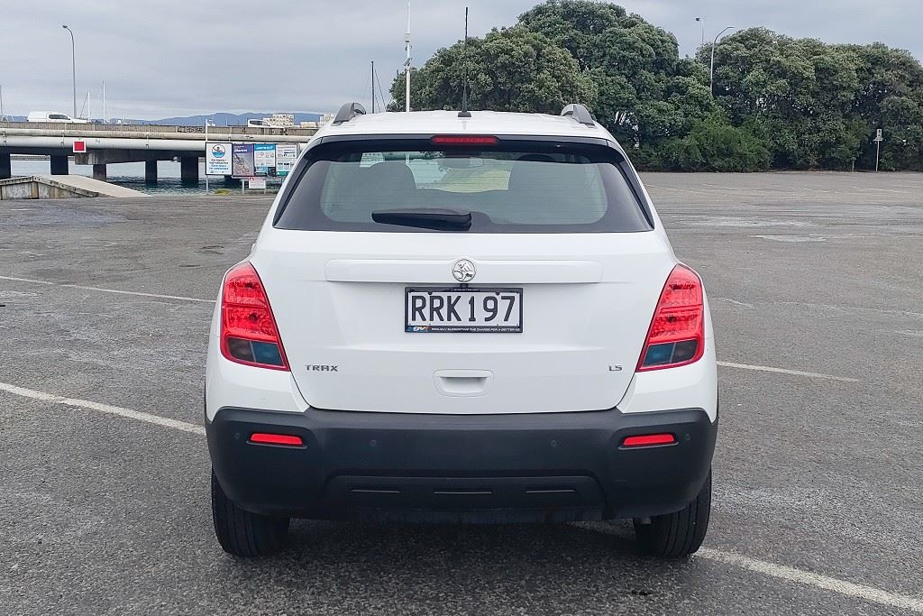 Vehicle image 5