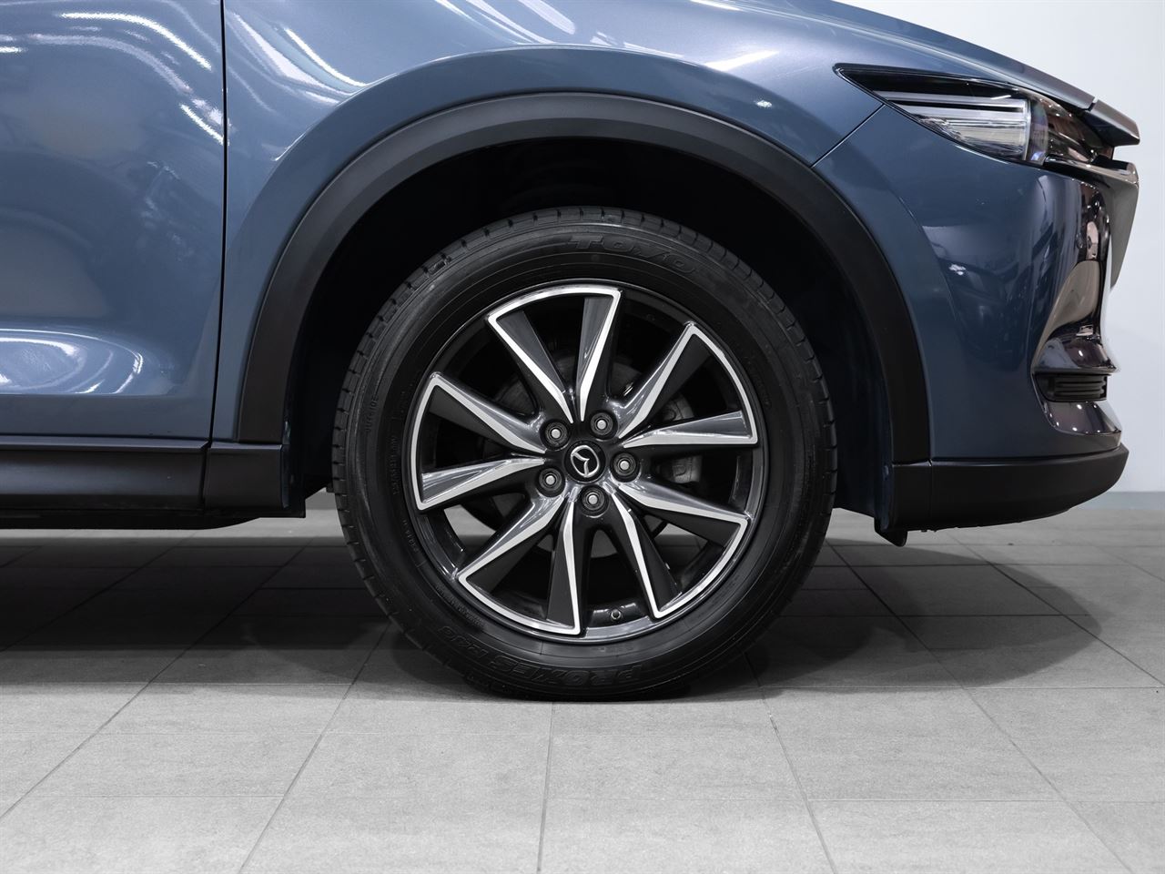 Vehicle image 5