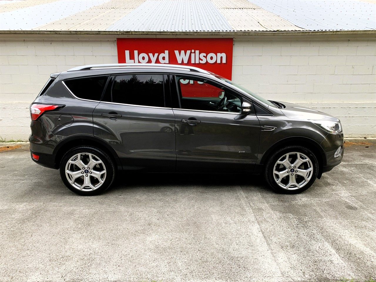 Vehicle image 3