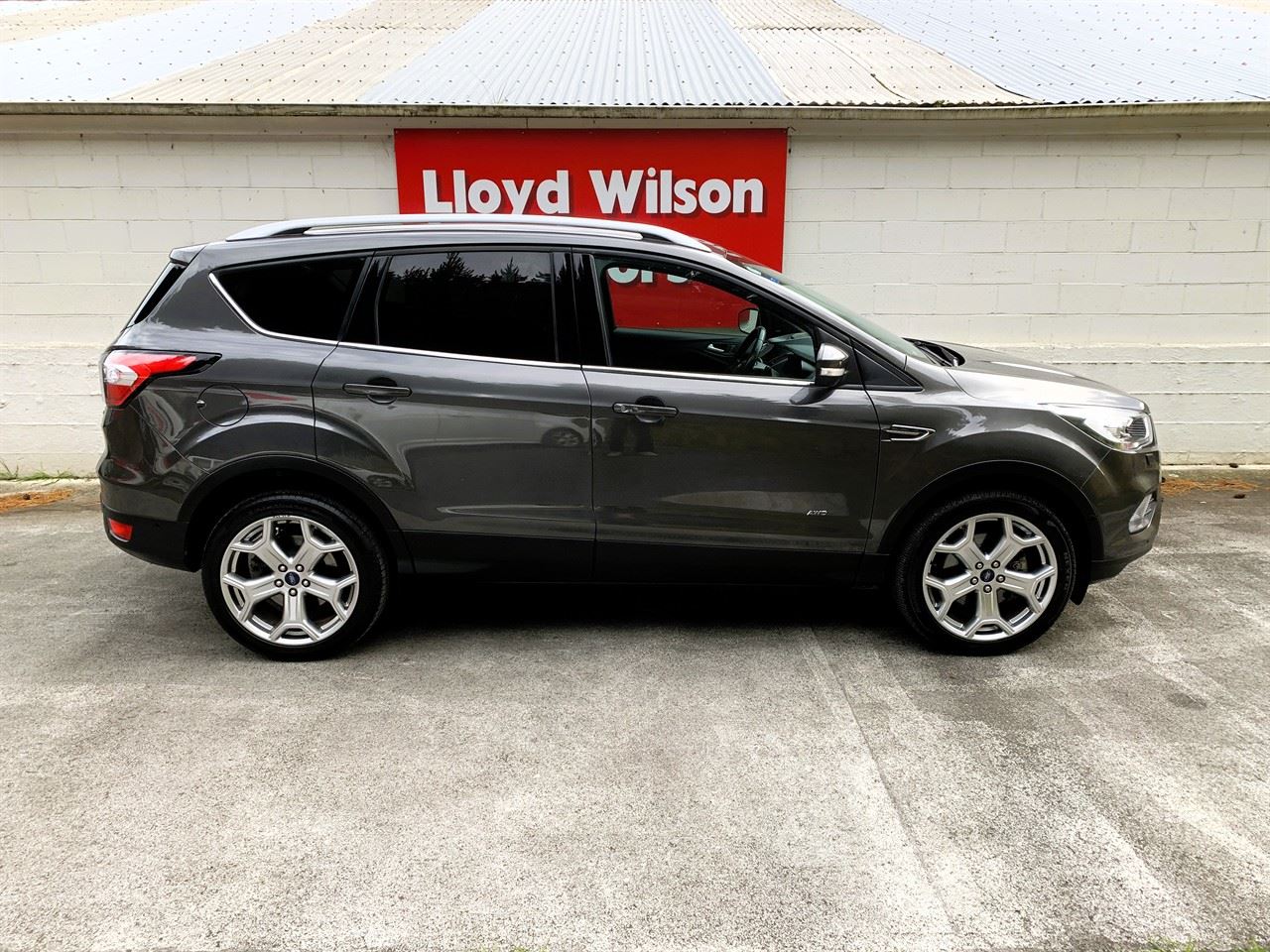 Vehicle image 3