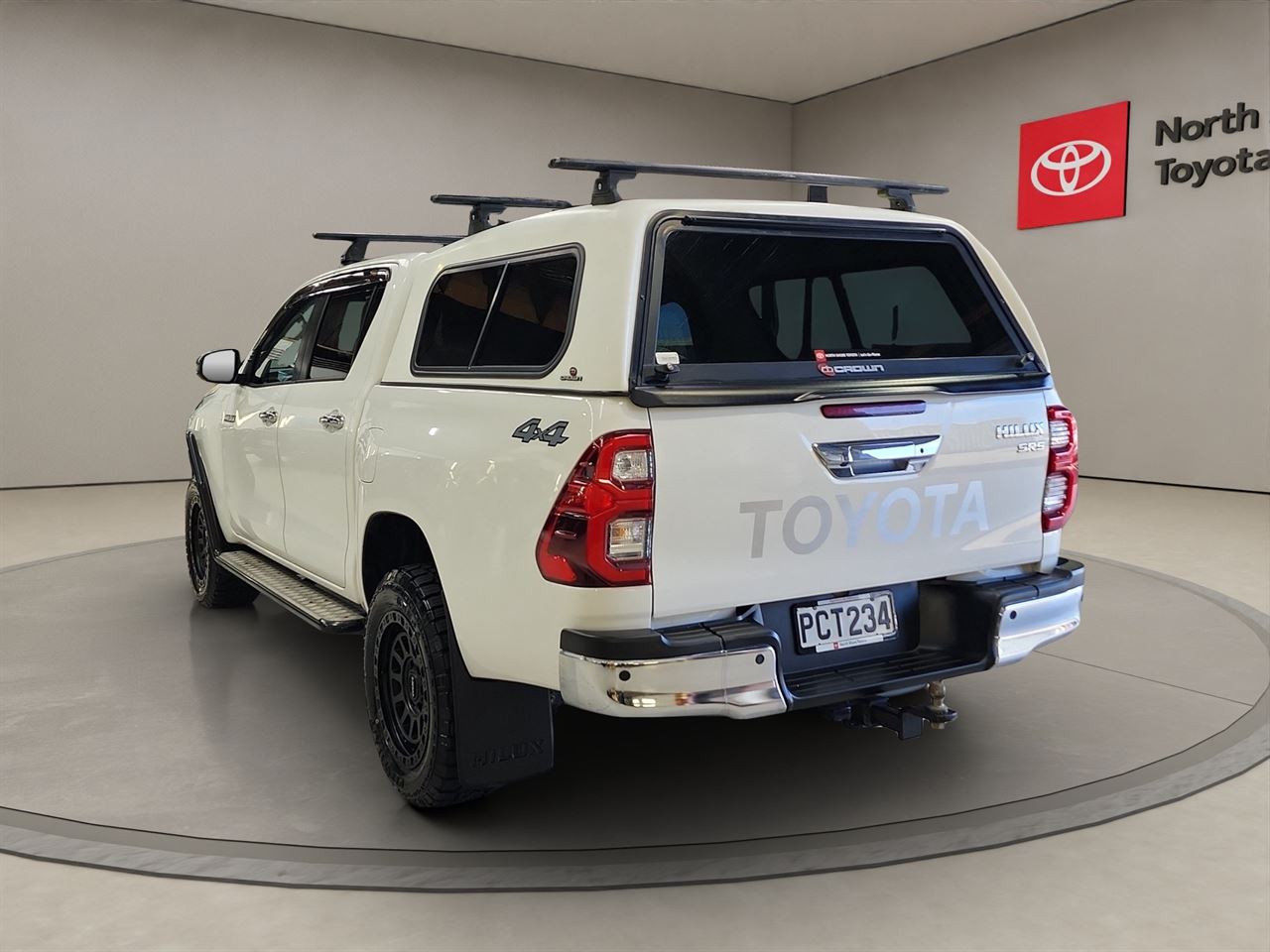 Vehicle image 5