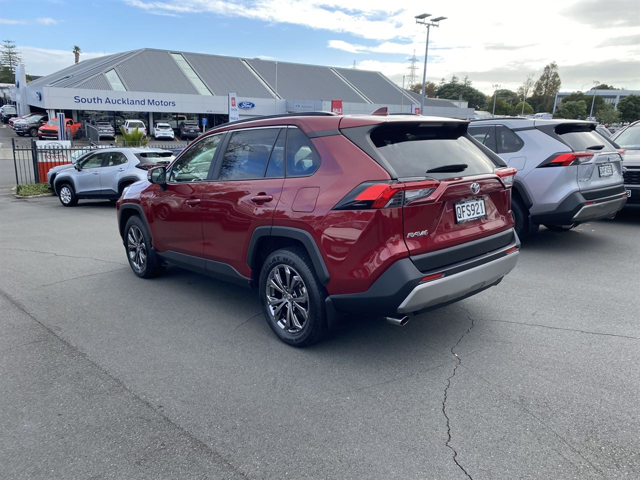 Vehicle image 5