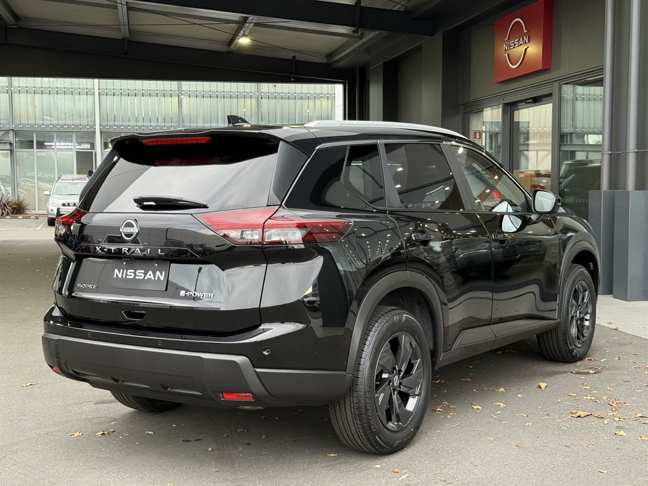 Vehicle image 4