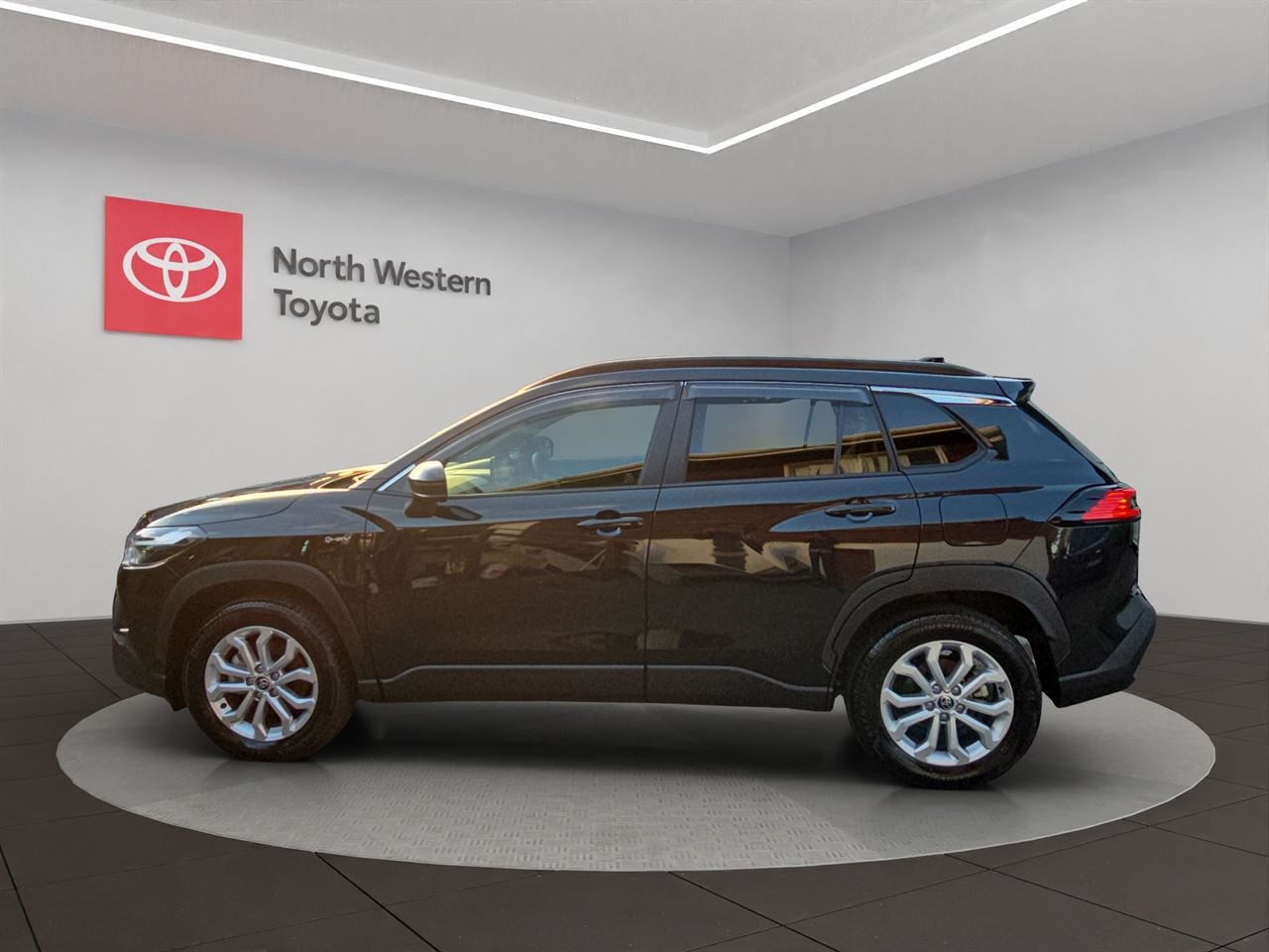 Vehicle image 4
