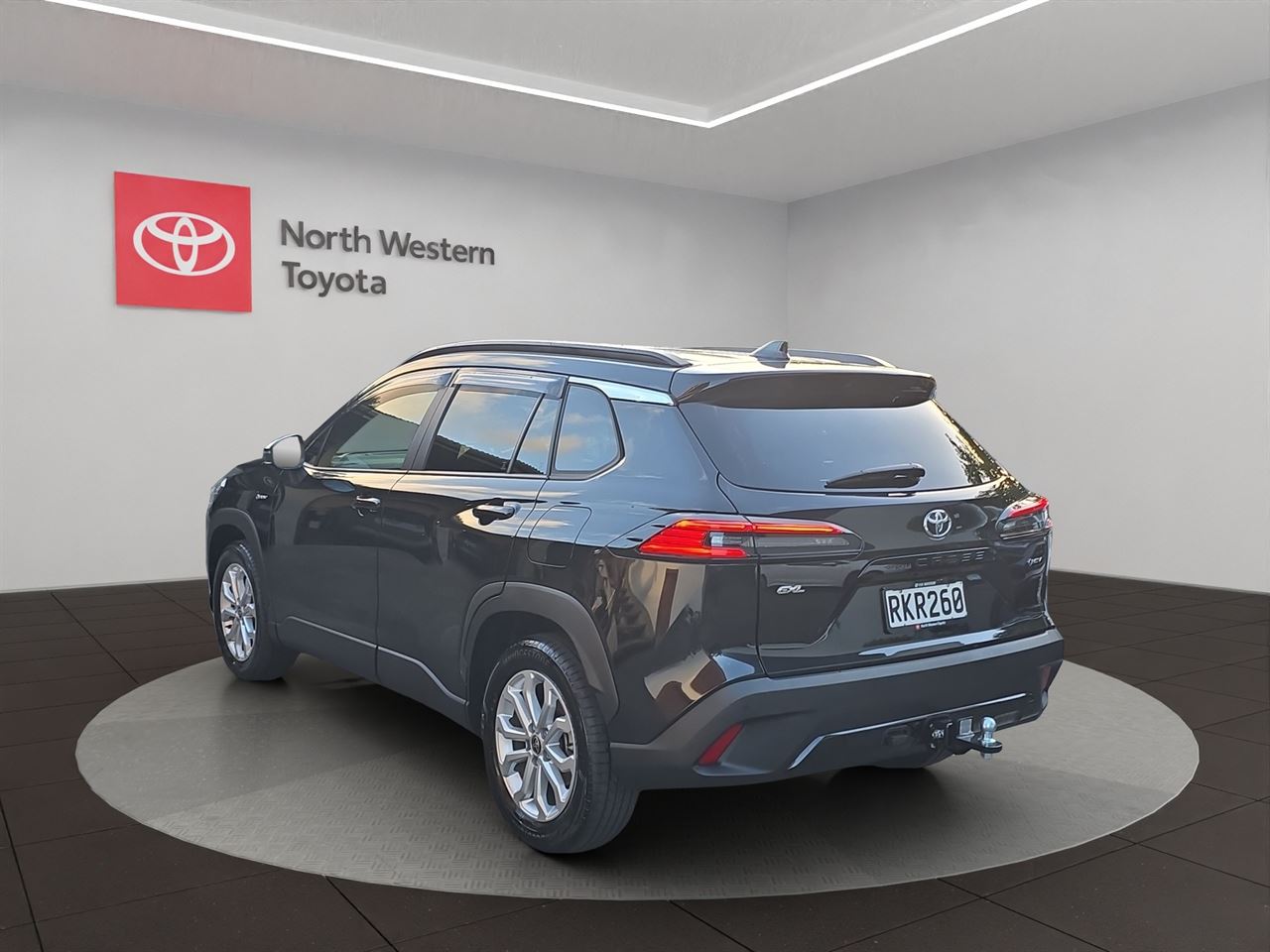 Vehicle image 5