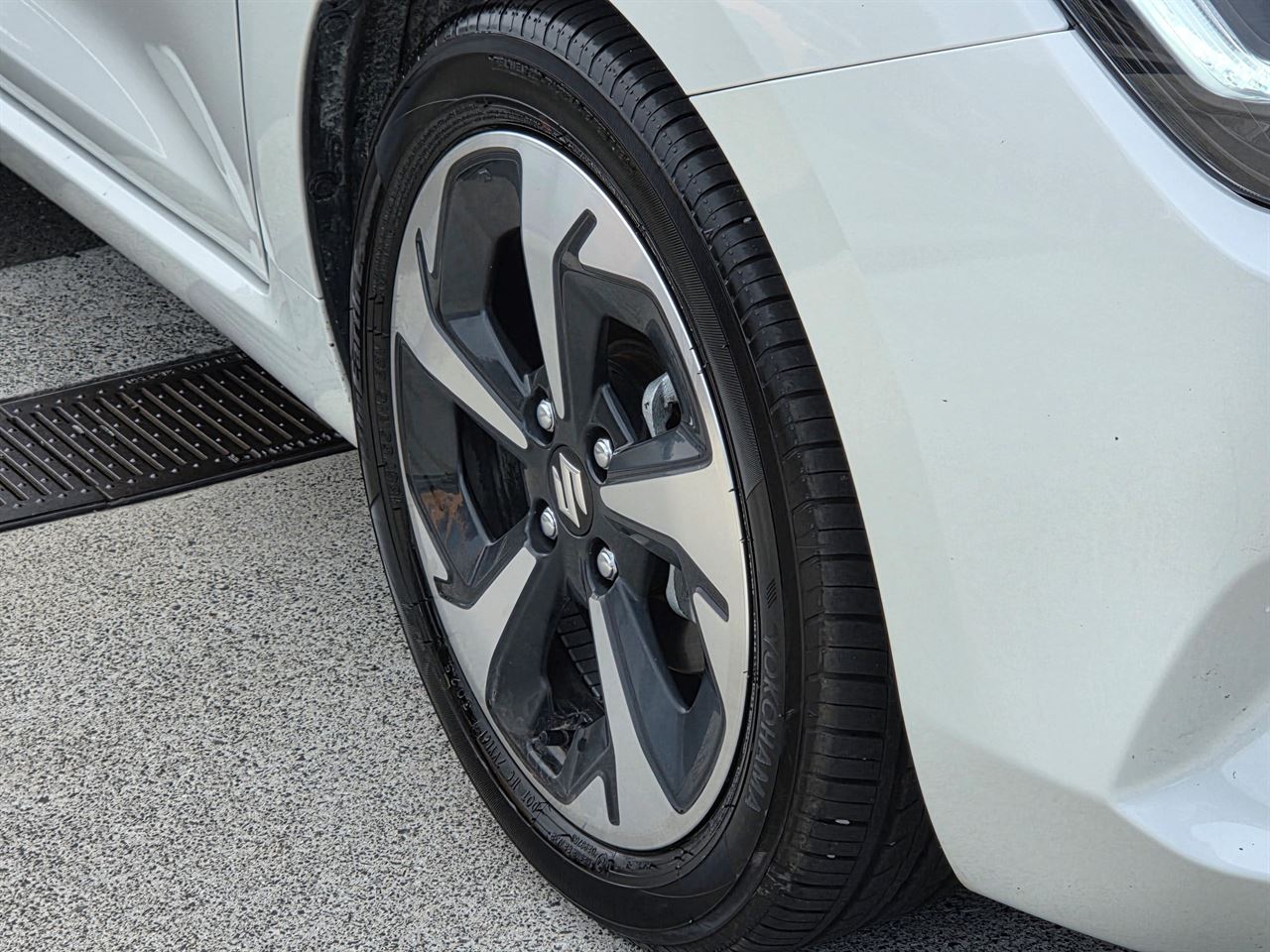 Vehicle image 2