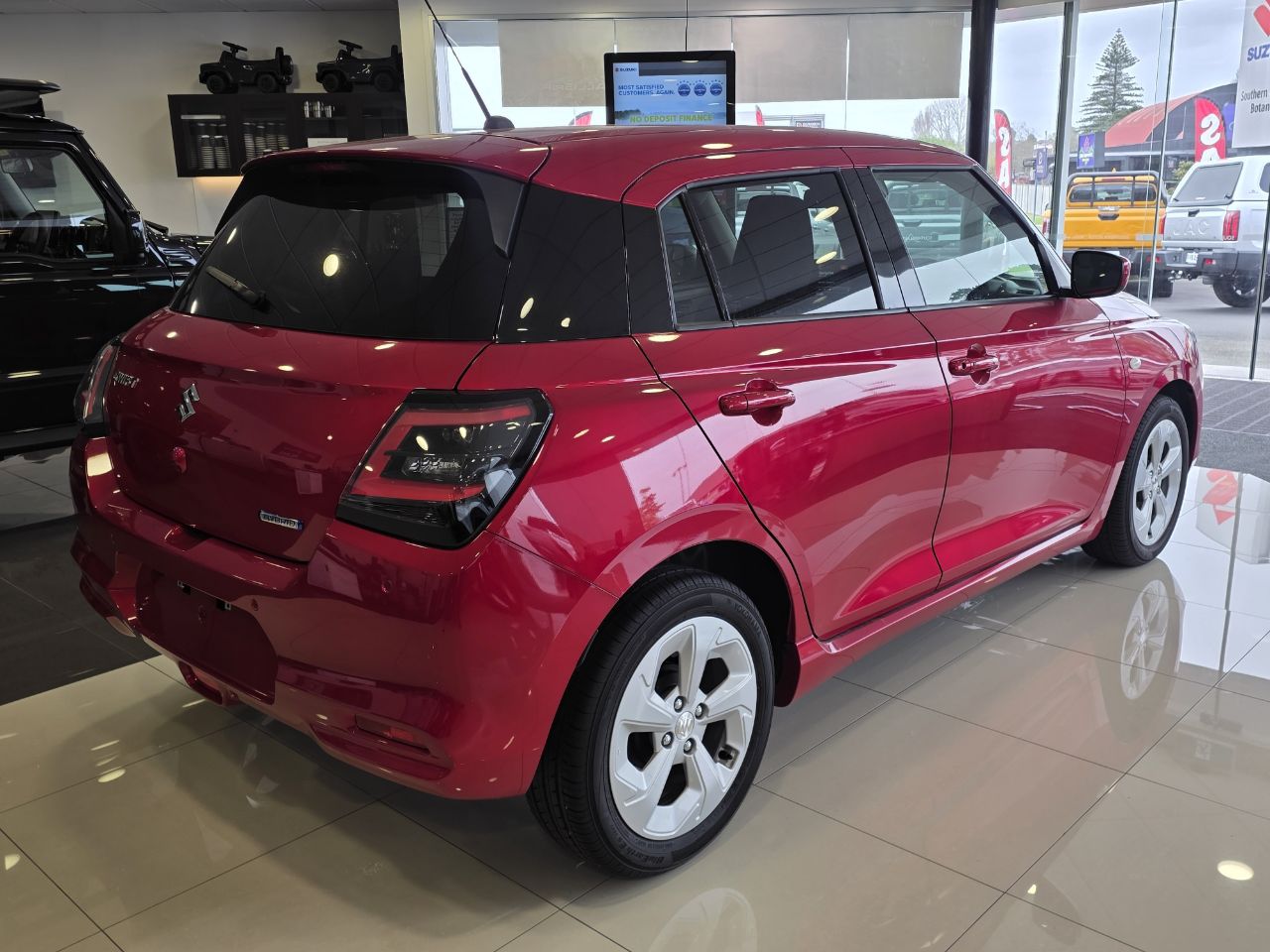 Vehicle image 4