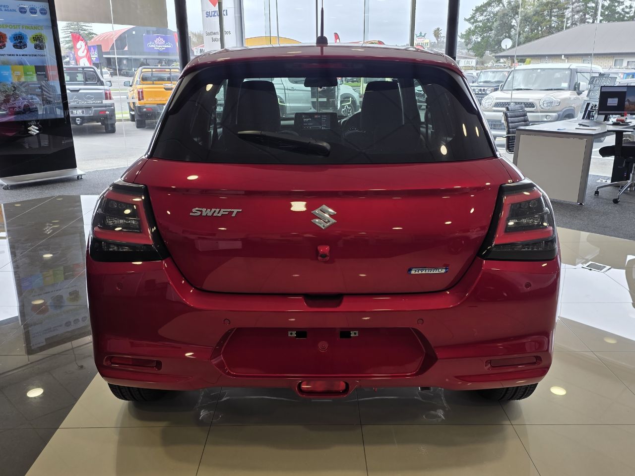 Vehicle image 5