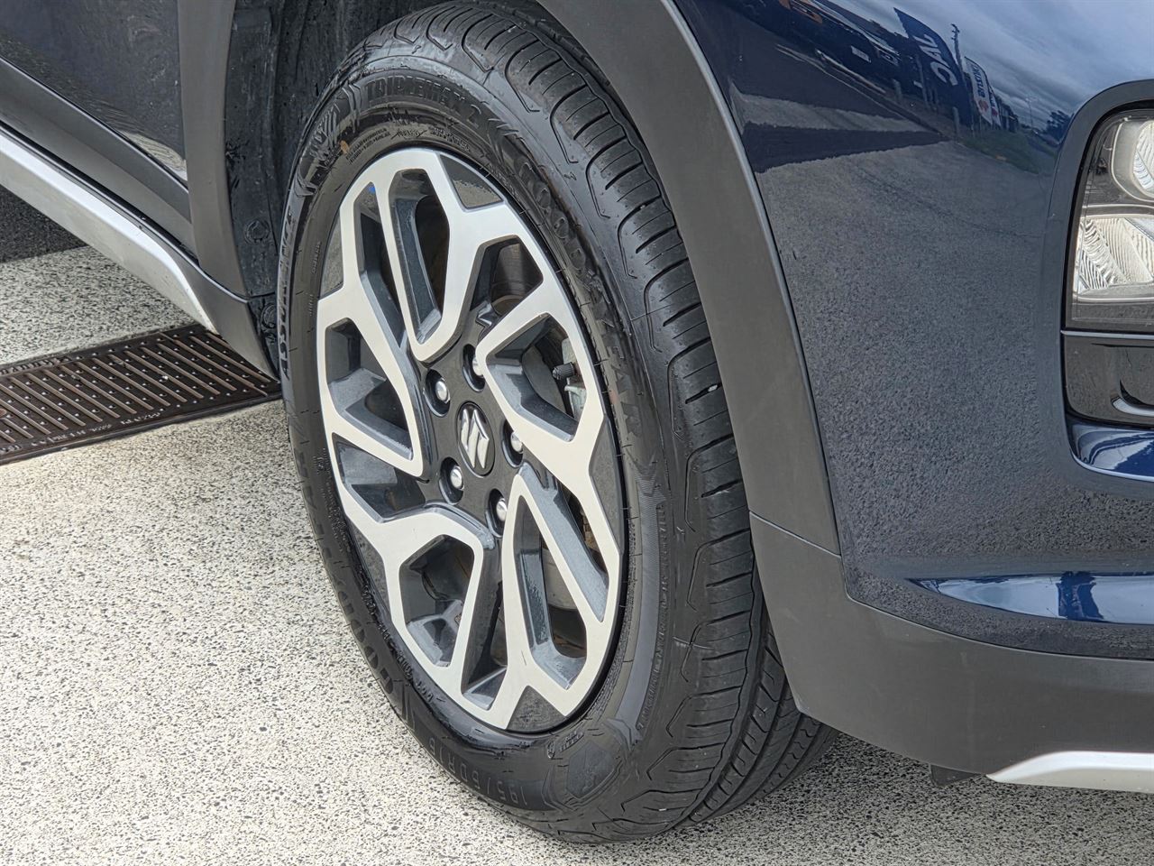 Vehicle image 2