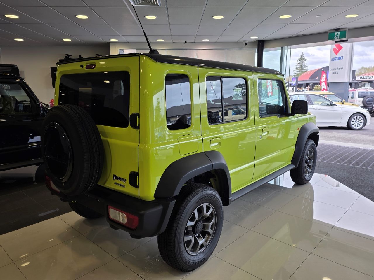Vehicle image 4
