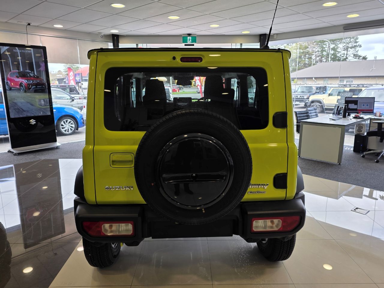 Vehicle image 5