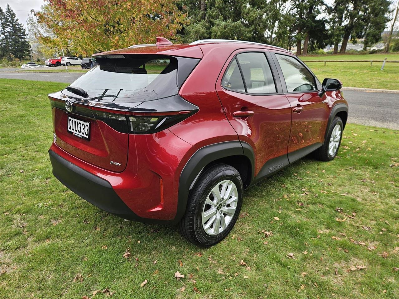 Vehicle image 5