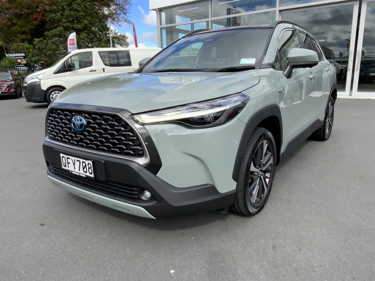 Vehicle image 3