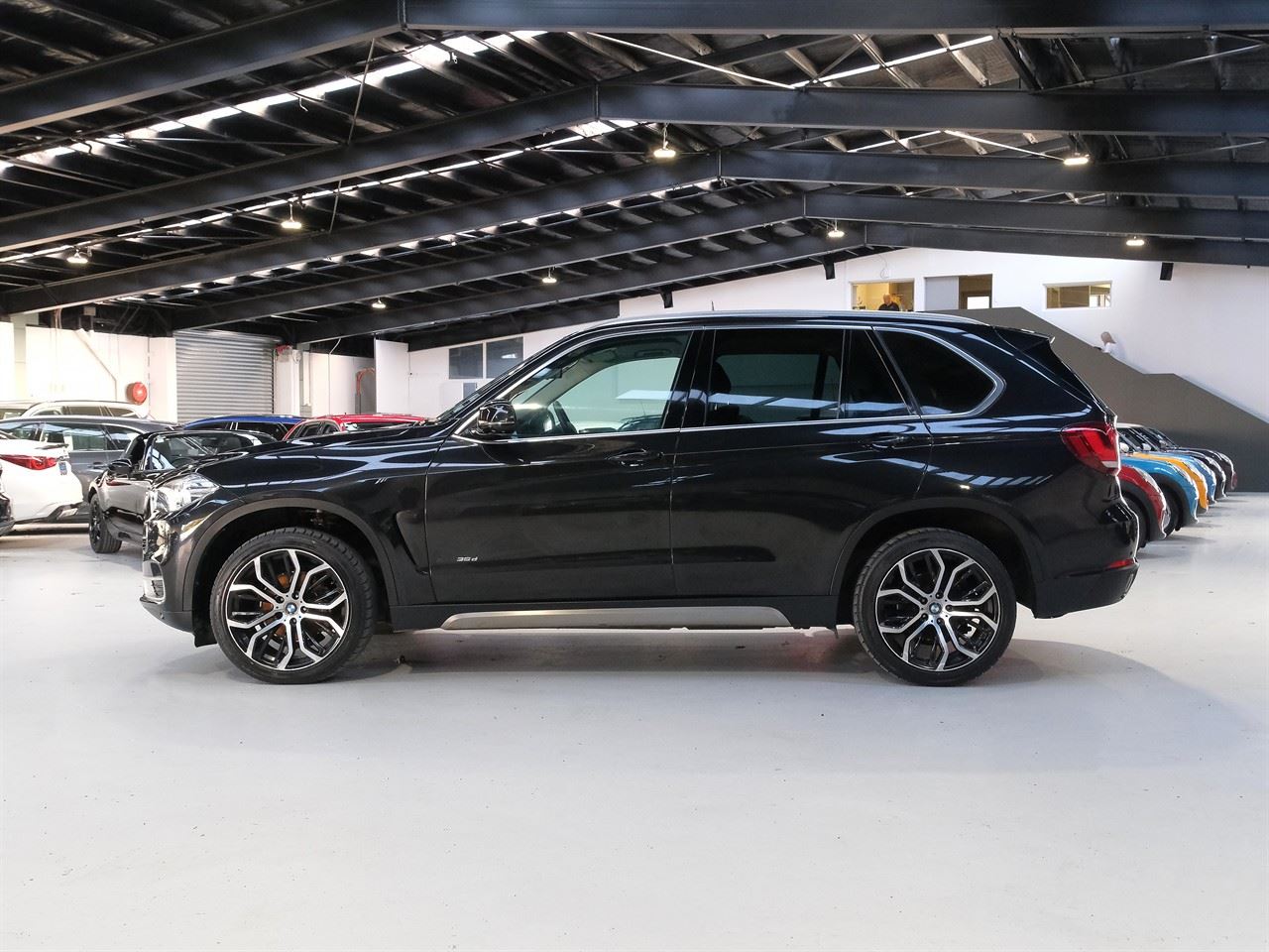 Vehicle image 5