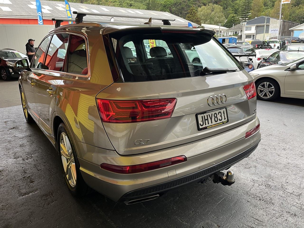 Vehicle image 4
