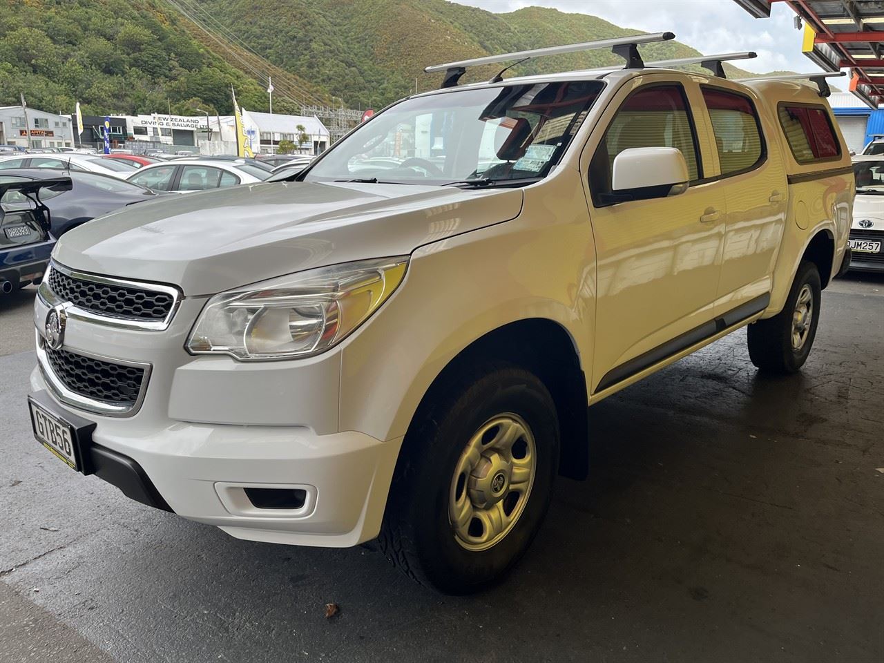 Vehicle image 3