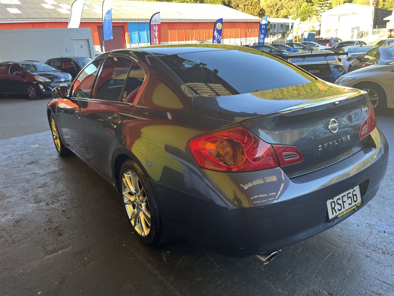 Vehicle image 4