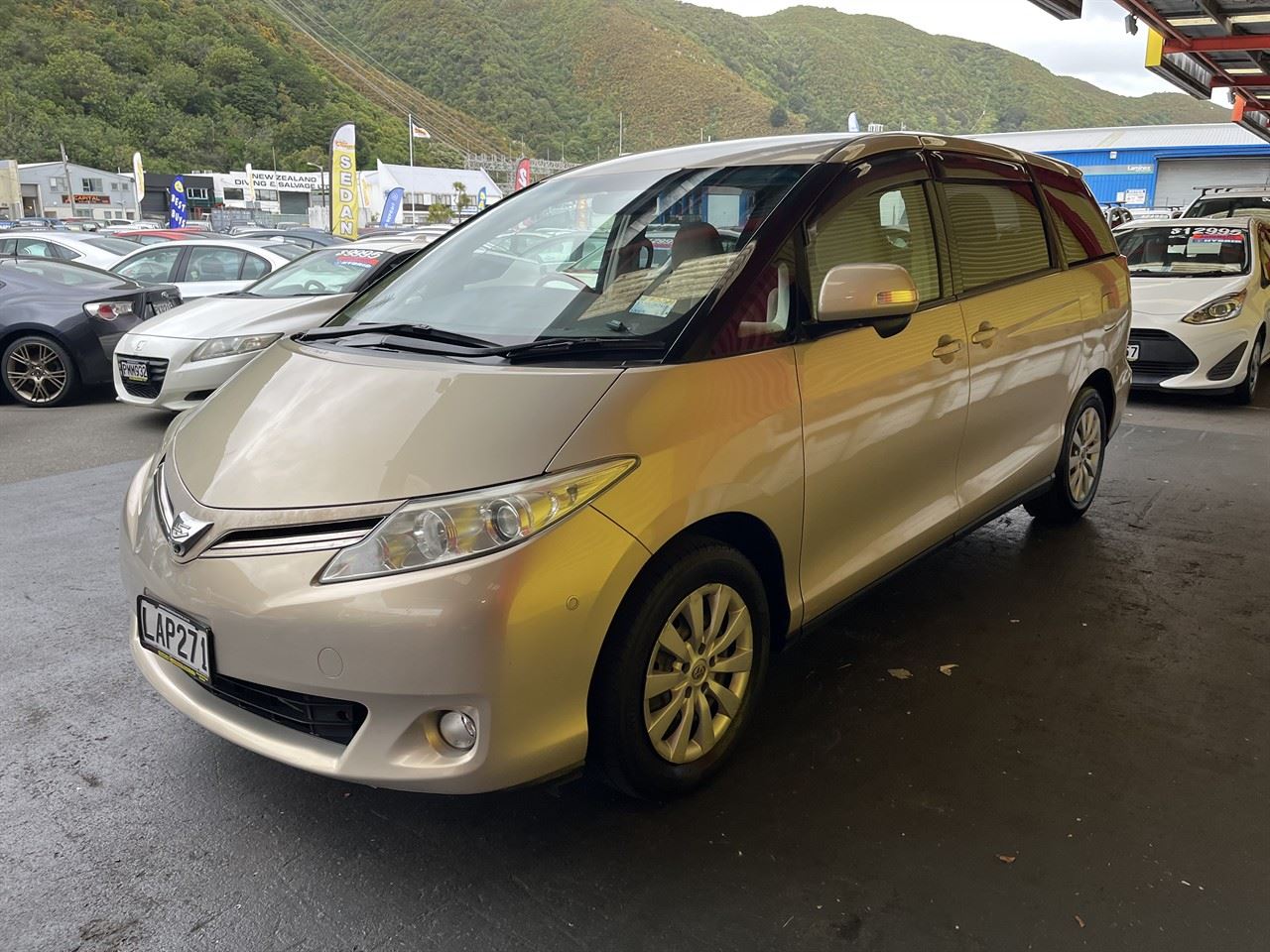 Vehicle image 3